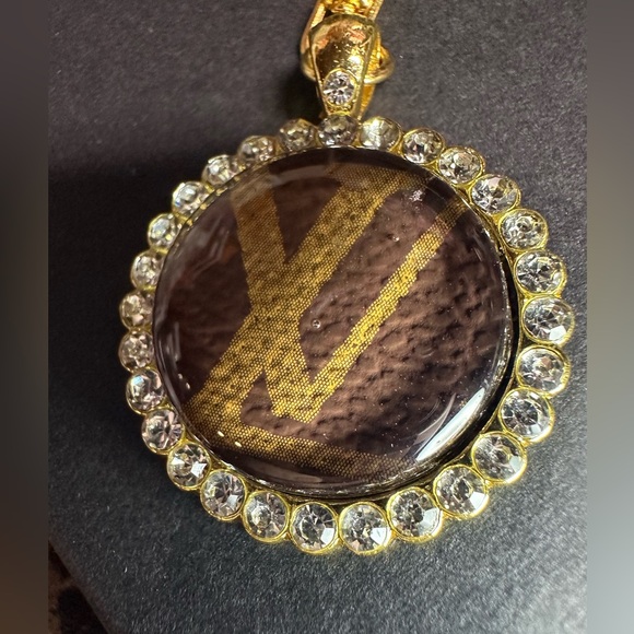 Louis Vuitton Brown and Gold Crystal-Trim Round Key Holder - Picture 3 of 10